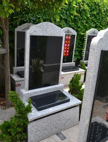 西安墓地墓碑，家族墓地