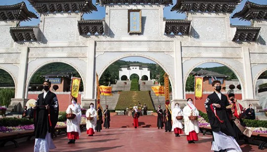 西安墓地提前买的话，墓地年限怎么算