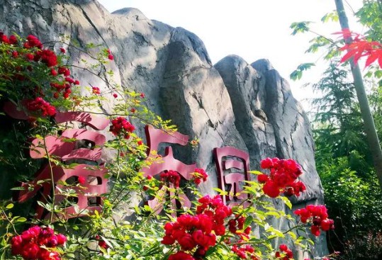 西安墓园殡葬多少钱，节哀顺变，安息从容